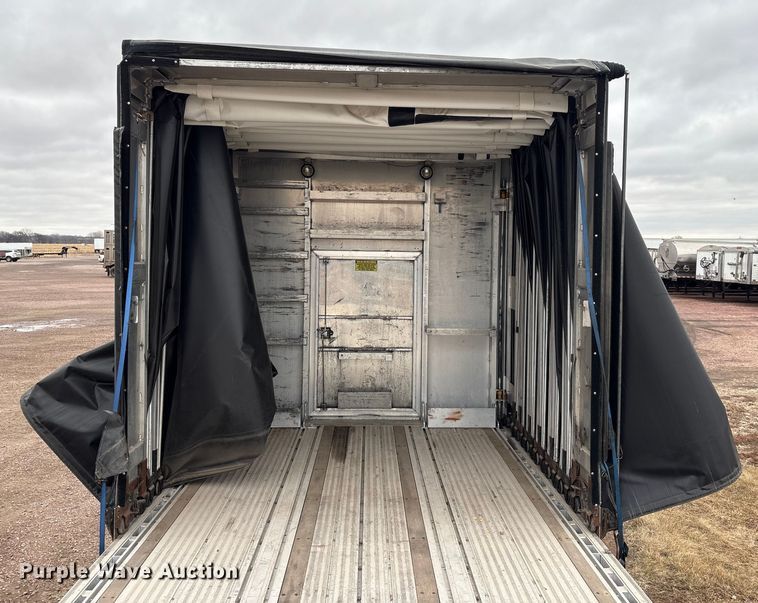 image for item FG2644 2019 Reitnouer flatbed trailer