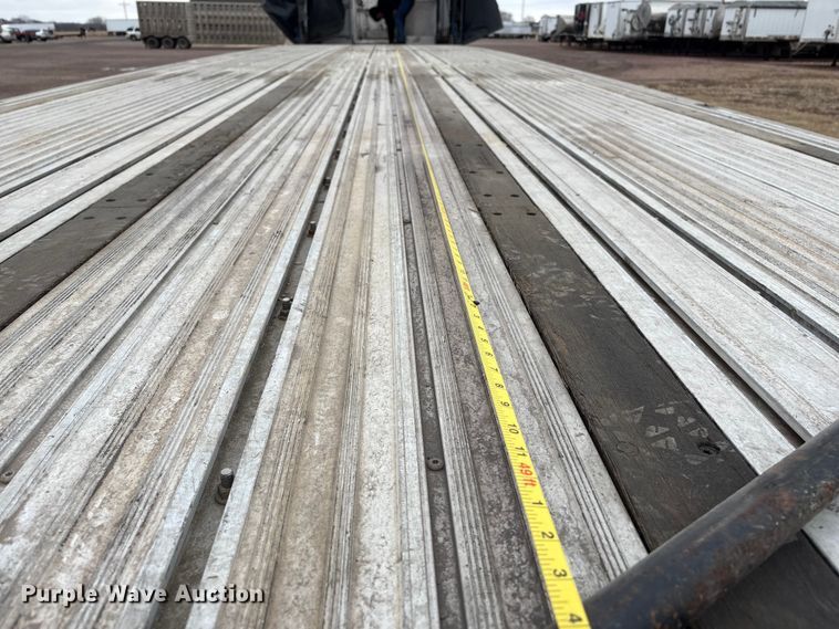 image for item FG2644 2019 Reitnouer flatbed trailer