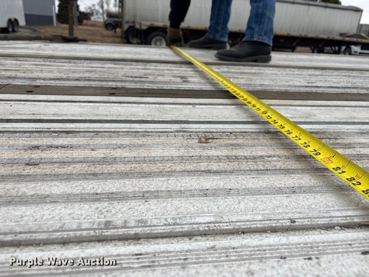 image for item FG2644 2019 Reitnouer flatbed trailer