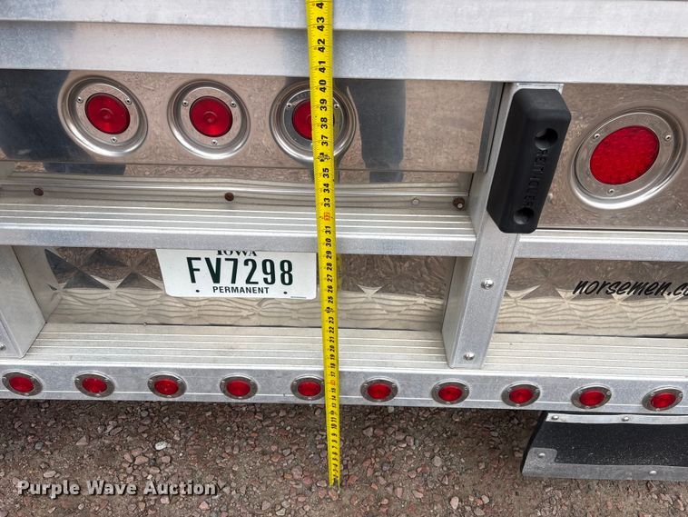image for item FG2644 2019 Reitnouer flatbed trailer