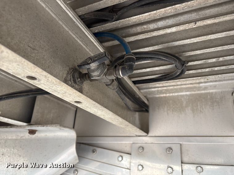 image for item FG2644 2019 Reitnouer flatbed trailer