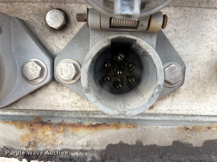 image for item FG2644 2019 Reitnouer flatbed trailer