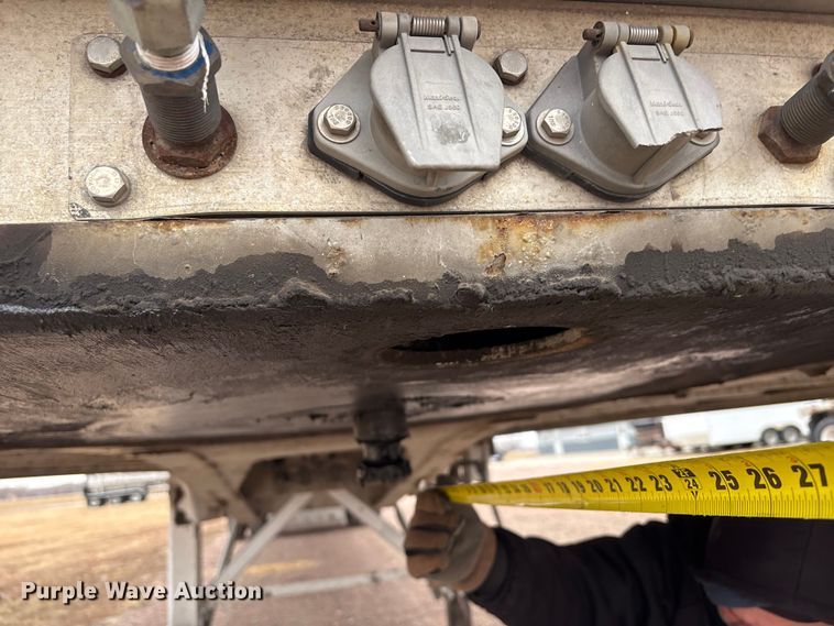 image for item FG2644 2019 Reitnouer flatbed trailer