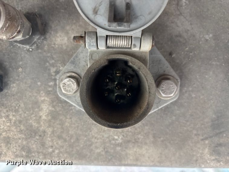 image for item FG2644 2019 Reitnouer flatbed trailer