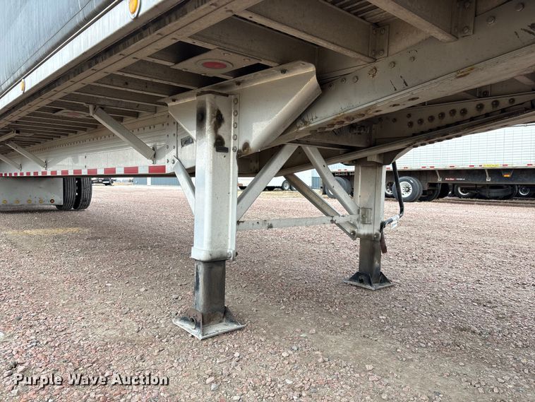 image for item FG2644 2019 Reitnouer flatbed trailer