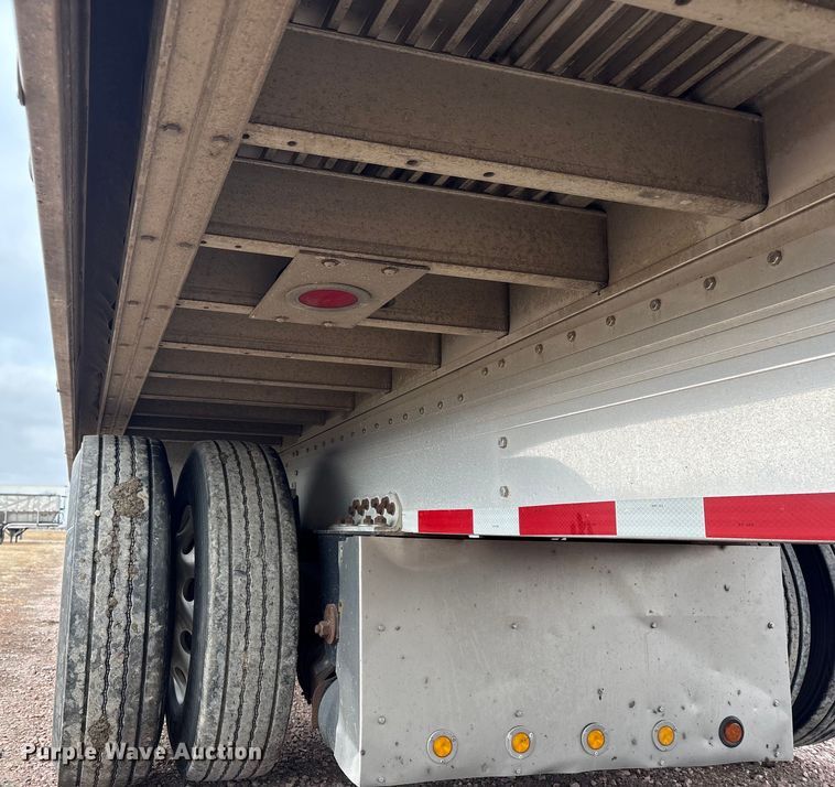 image for item FG2644 2019 Reitnouer flatbed trailer