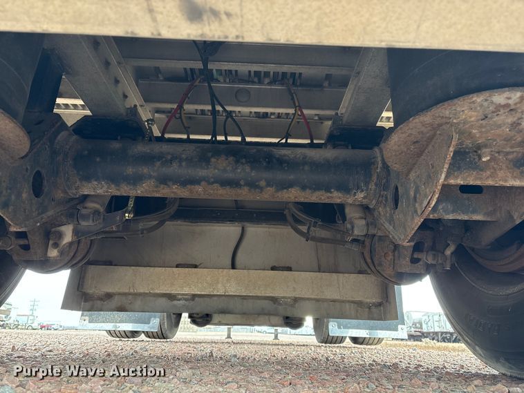 image for item FG2644 2019 Reitnouer flatbed trailer