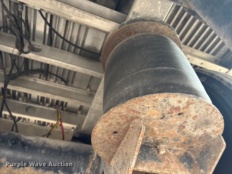 image for item FG2644 2019 Reitnouer flatbed trailer