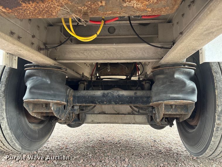 image for item FG2644 2019 Reitnouer flatbed trailer