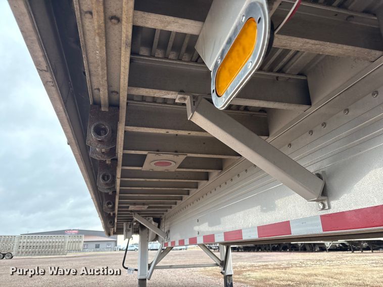 image for item FG2644 2019 Reitnouer flatbed trailer