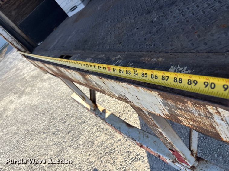 image for item FI0138 2000 Great Dane 7311TJ 32 dry van trailer