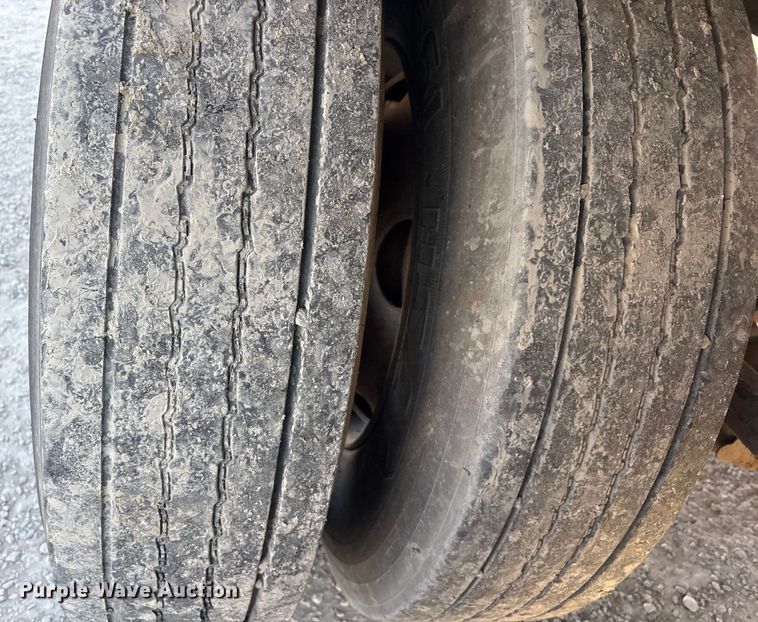 image for item FI0138 2000 Great Dane 7311TJ 32 dry van trailer