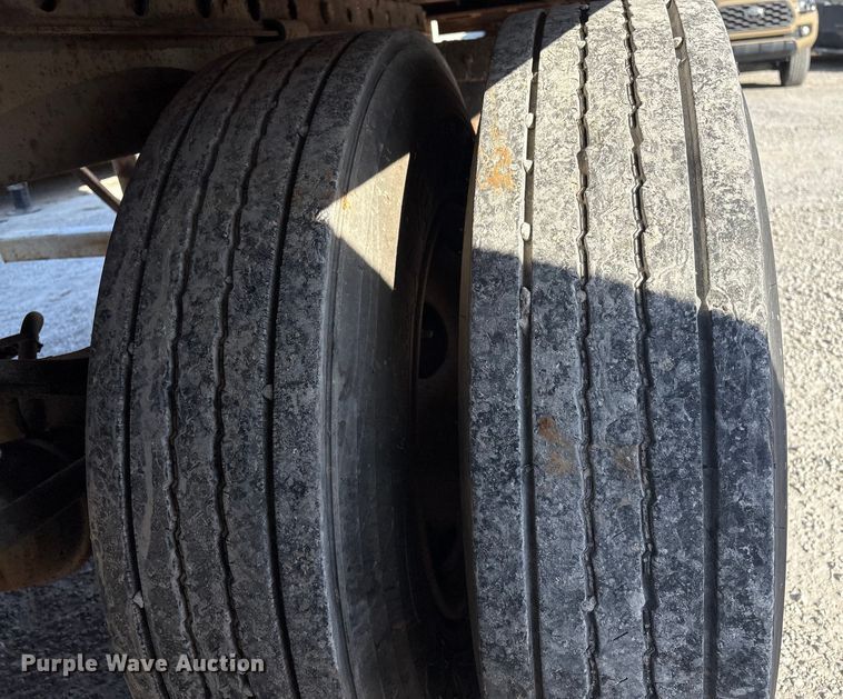 image for item FI0138 2000 Great Dane 7311TJ 32 dry van trailer