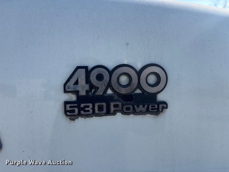 image for item FI0139 1999 International 4900 semi truck