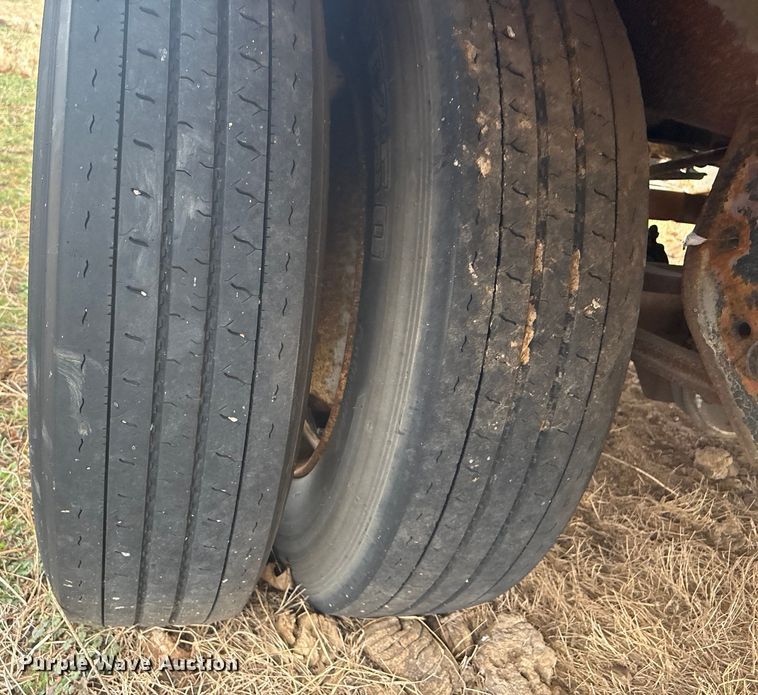 image for item FI0140 1994 Monon MA3-32-SA-28W dry van trailer