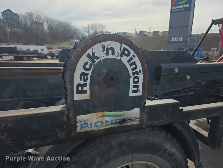 image for item FI0798 2007 International 5900i roll-off container truck