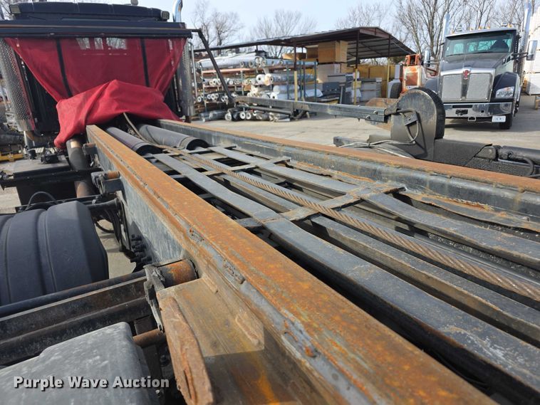 image for item FI0798 2007 International 5900i roll-off container truck