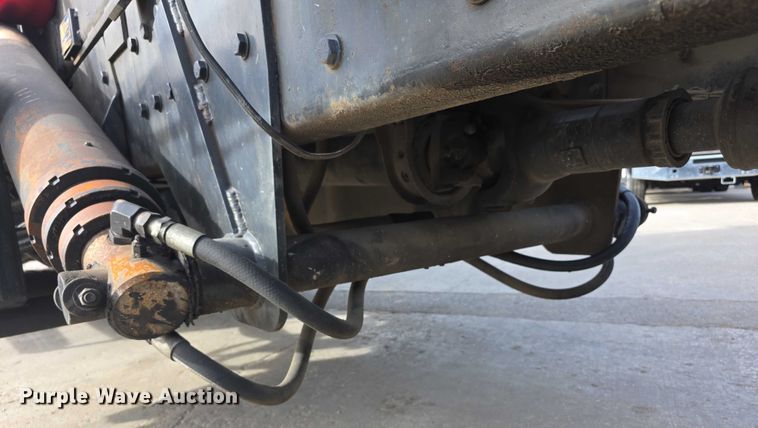 image for item FI0798 2007 International 5900i roll-off container truck