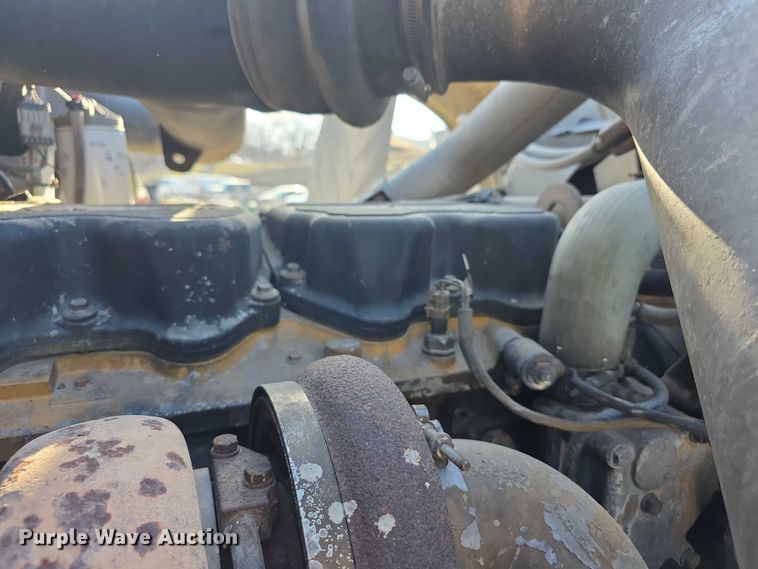 image for item FI0798 2007 International 5900i roll-off container truck