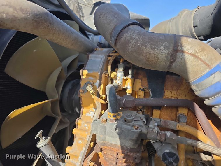 image for item FI0798 2007 International 5900i roll-off container truck