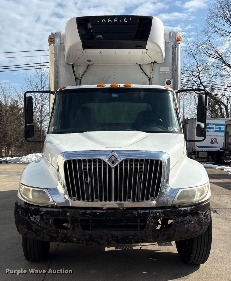 image for item FK1081 2004 International 4300  refrigerated truck