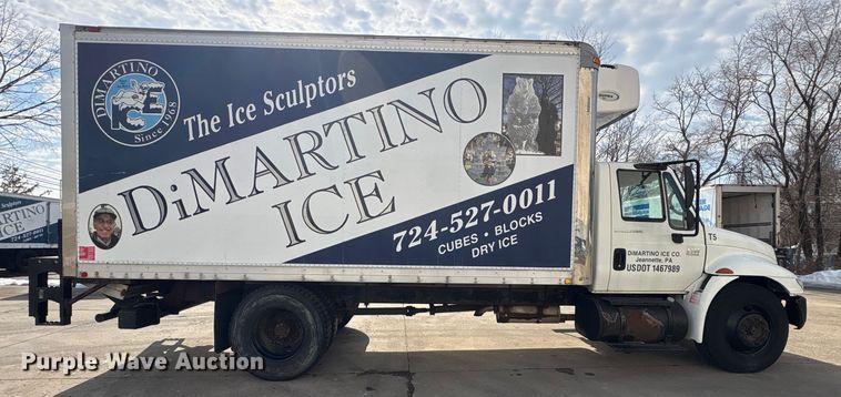 image for item FK1081 2004 International 4300  refrigerated truck