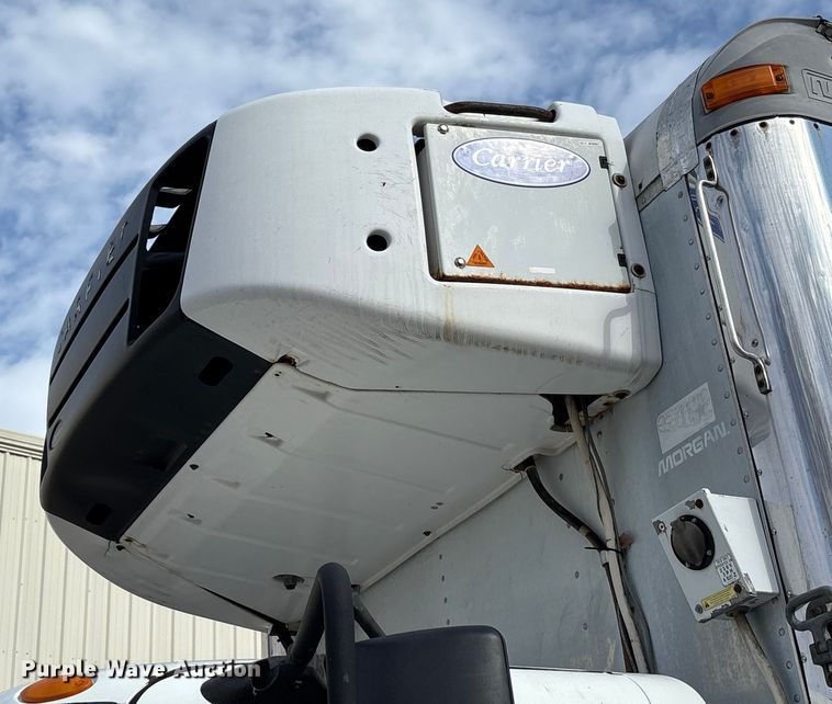 image for item FK1081 2004 International 4300  refrigerated truck