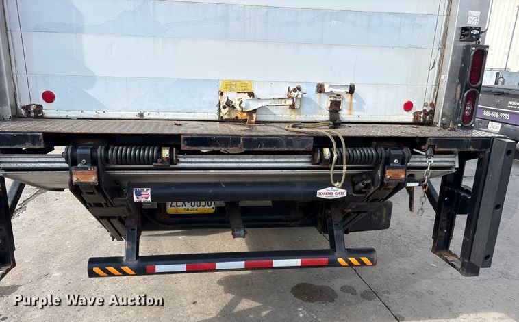 image for item FK1081 2004 International 4300  refrigerated truck