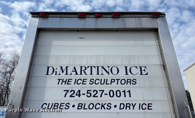 image for item FK1081 2004 International 4300  refrigerated truck