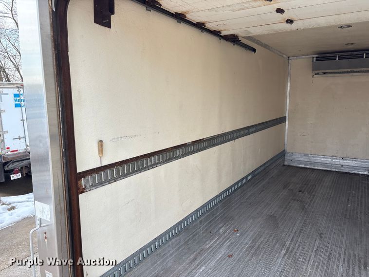 image for item FK1081 2004 International 4300  refrigerated truck