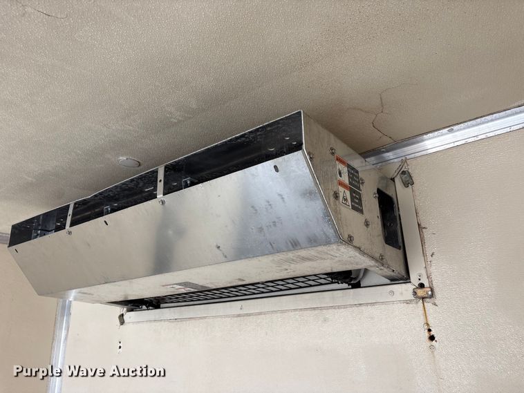 image for item FK1081 2004 International 4300  refrigerated truck