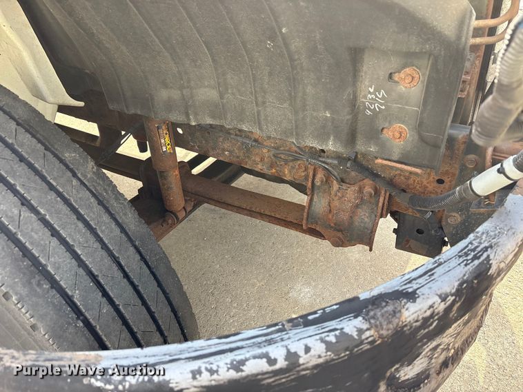 image for item FK1081 2004 International 4300  refrigerated truck