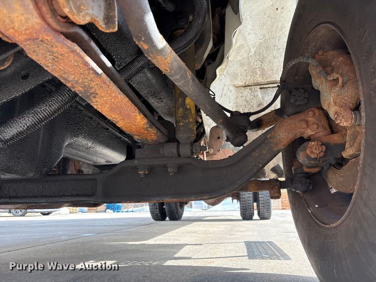 image for item FK1081 2004 International 4300  refrigerated truck