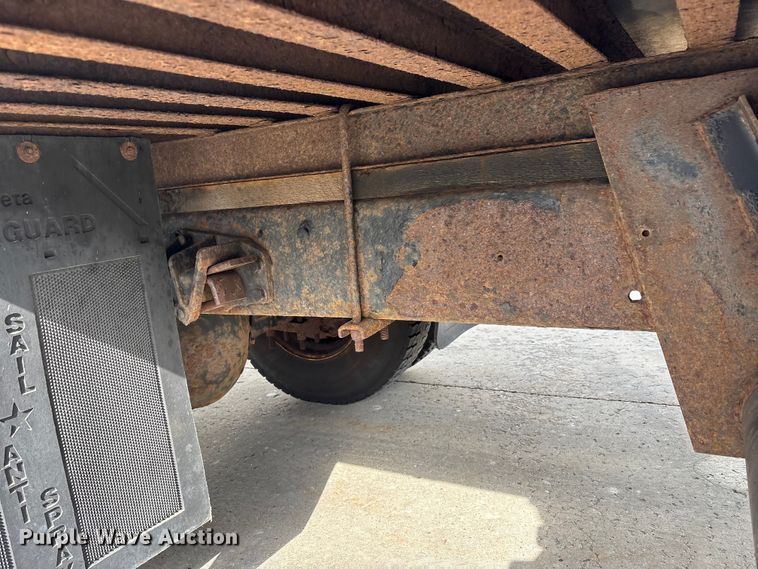 image for item FK1081 2004 International 4300  refrigerated truck