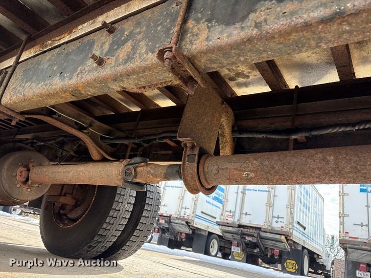 image for item FK1081 2004 International 4300  refrigerated truck