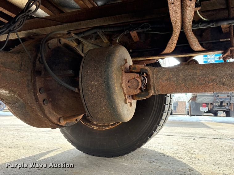 image for item FK1081 2004 International 4300  refrigerated truck