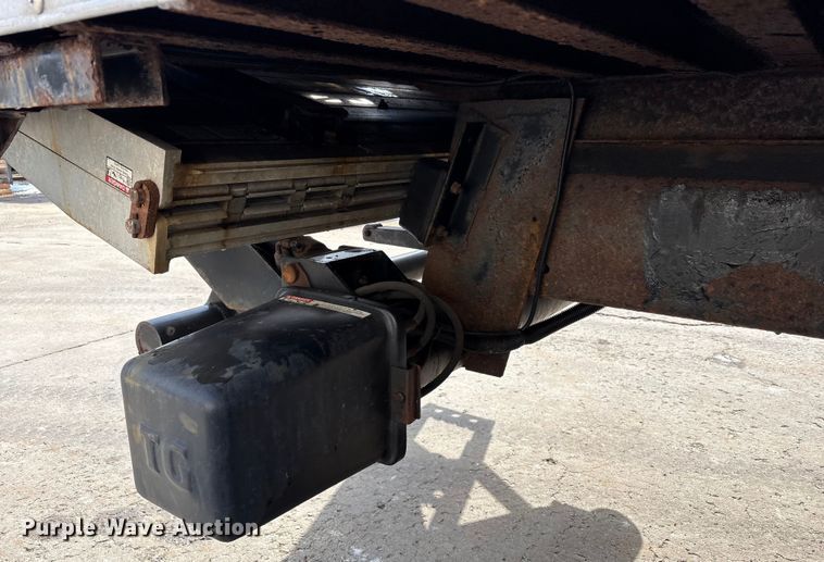 image for item FK1081 2004 International 4300  refrigerated truck