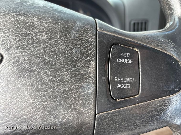 image for item FK1081 2004 International 4300  refrigerated truck