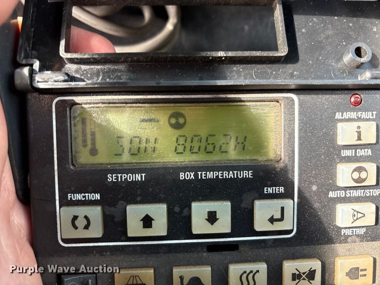 image for item FK1081 2004 International 4300  refrigerated truck