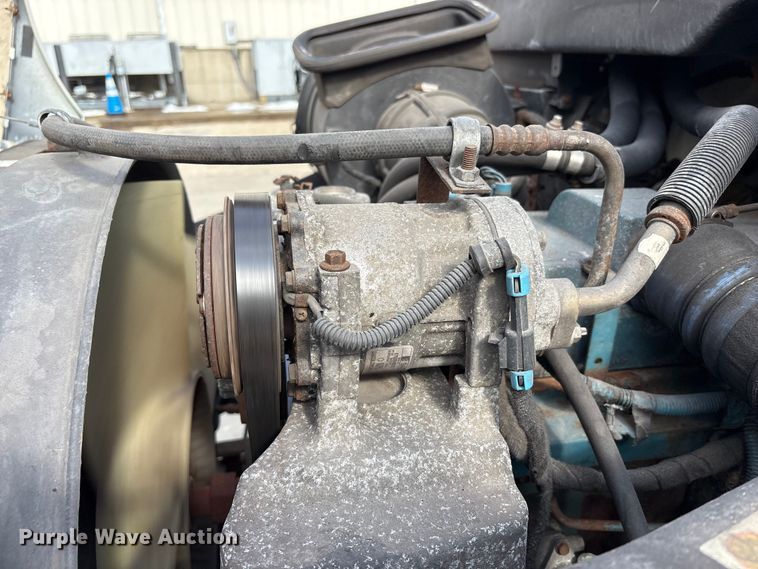 image for item FK1081 2004 International 4300  refrigerated truck