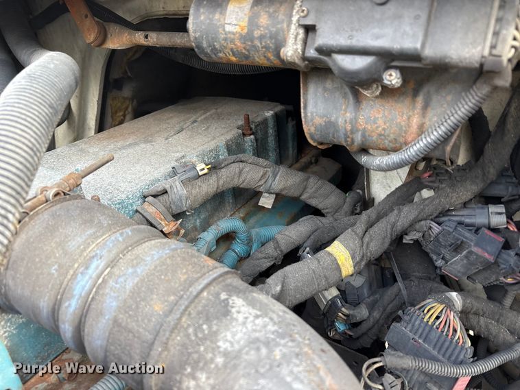 image for item FK1081 2004 International 4300  refrigerated truck