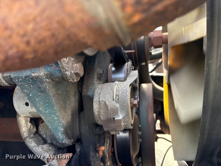 image for item FK1081 2004 International 4300  refrigerated truck