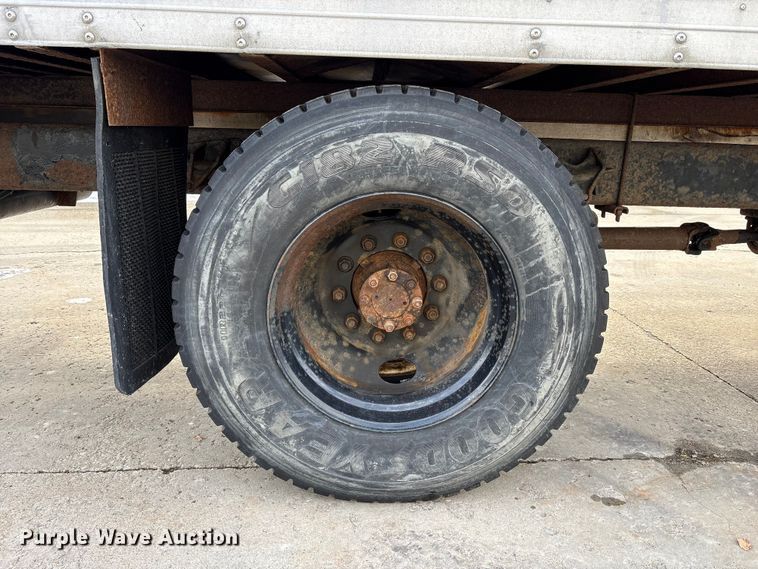 image for item FK1081 2004 International 4300  refrigerated truck