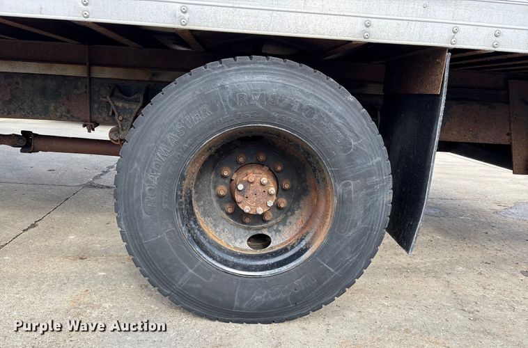 image for item FK1081 2004 International 4300  refrigerated truck