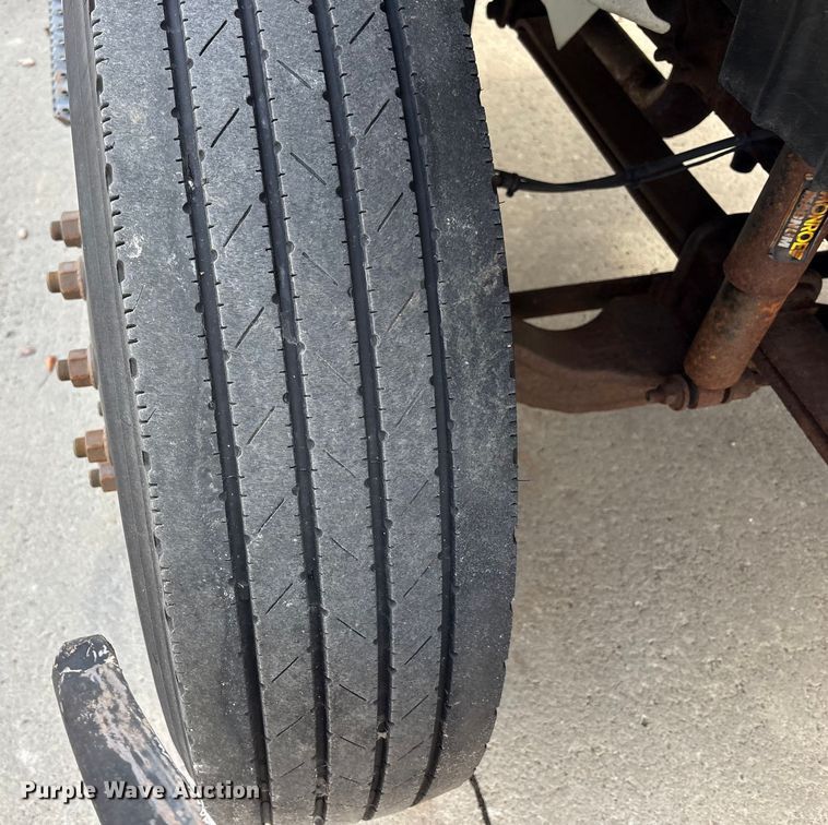 image for item FK1081 2004 International 4300  refrigerated truck