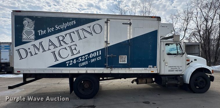 image for item FK1082 2001 International 4700 refrigerated truck