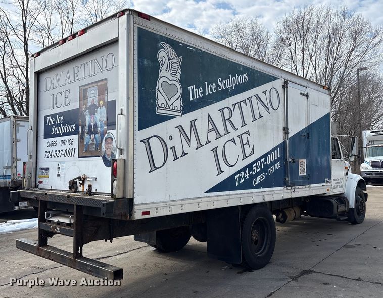 image for item FK1082 2001 International 4700 refrigerated truck