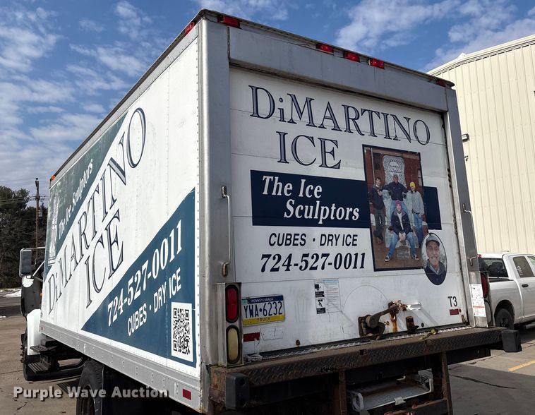 image for item FK1082 2001 International 4700 refrigerated truck