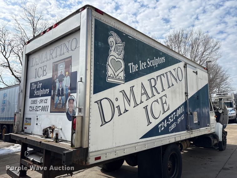 image for item FK1082 2001 International 4700 refrigerated truck