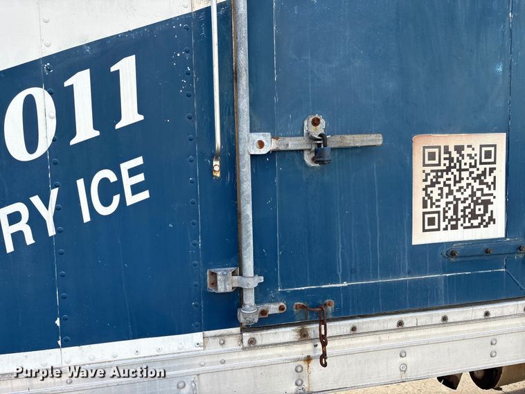 image for item FK1082 2001 International 4700 refrigerated truck